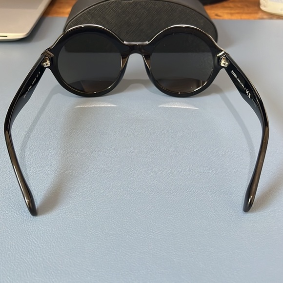Beautiful Prada Sunglasses - Picture 3 of 9